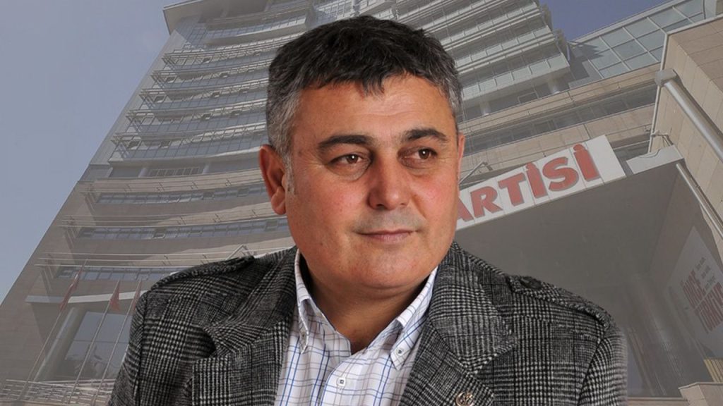 Cambio di schieramento politico: il Presidente del Comune di Aksu lascia il CHP per unirsi all&#039;AK Parti