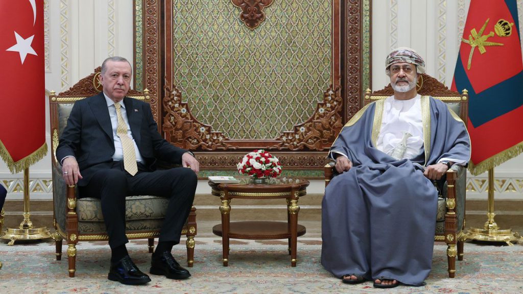 Cumhurbaşkanı Erdoğan, Umman Sultanı Heysem bin Tarık ile görüştü