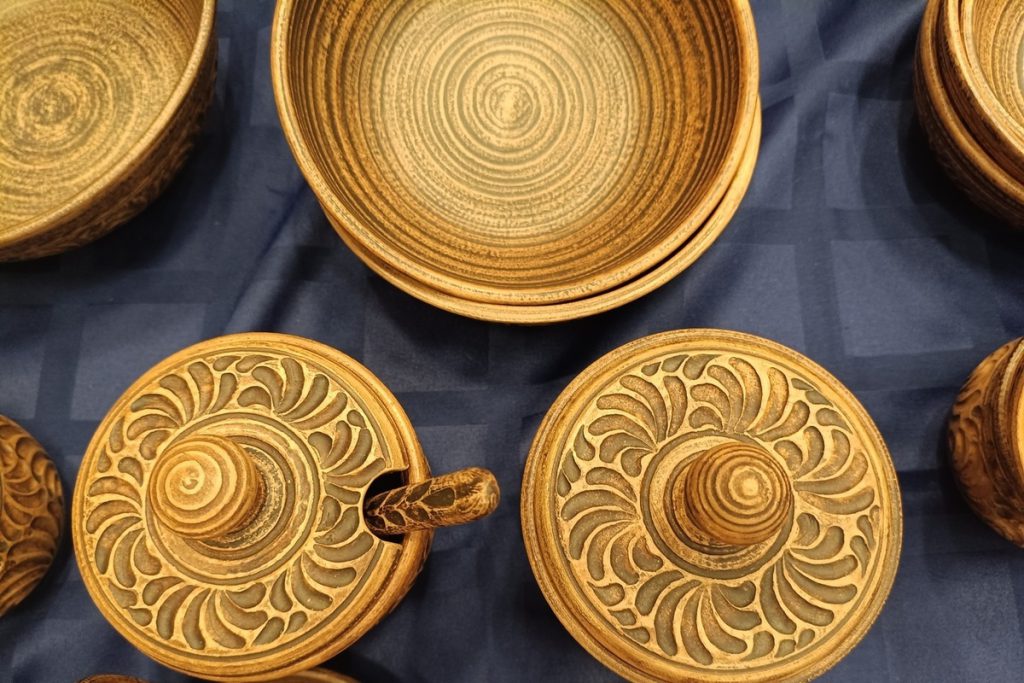 Festa dei Colori in Cecenia: La Fiera dei Mestieri Popolari &quot;Motivi Ceceni&quot; a Ačchoj-Martan Celebra la Cultura e la Tradizione Locale