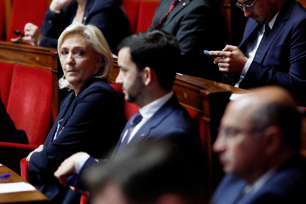 Marine Le Pen e il Partito Nazionale: una nuova strategia per influenzare l&#039;economia francese