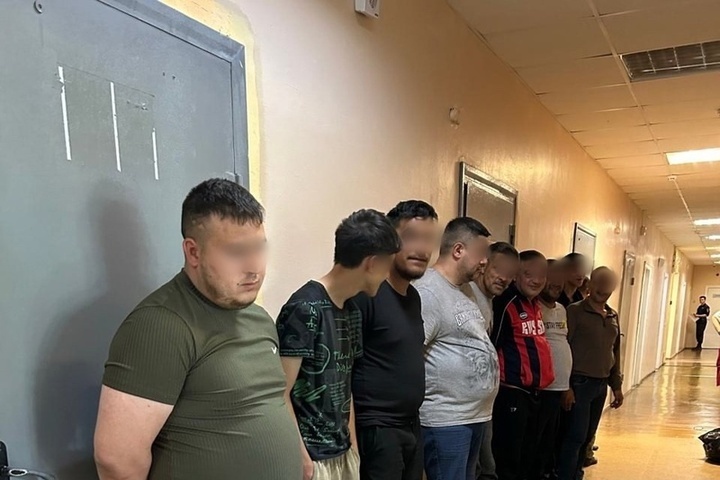 Костромские правоохранители выдворили из России 105 мигрантов-нарушителей