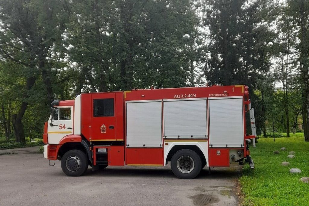 Incendio a Ura-Guba: intervento dei vigili del fuoco e possibili conseguenze per la comunità locale