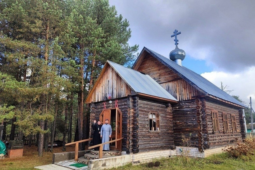 Епископ Шуйский Иоанн освятил новый храм Державной иконы Божией Матери в Иваньковском