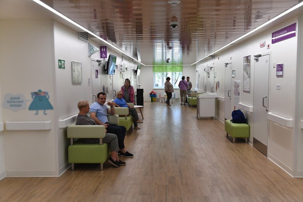 Riduzione del Periodo di Cambio della Clinica: La Duma di Stato Pianifica di Passare da Un Anno a Tre Mesi per Migliorare l&#039;Accesso alle Cure Mediche