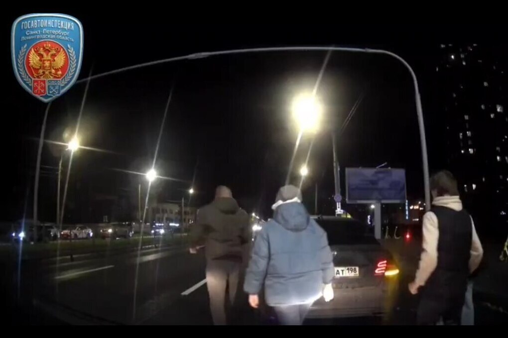 Неэтичные разборки петербуржцев на иномарках возмутили инспекторов ГИБДД