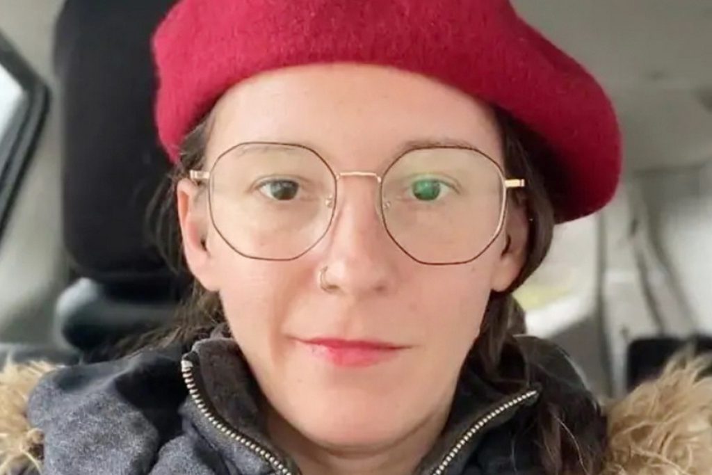 Tragedia in Georgia donna uccisa per errore dalla compagna di stanza in un incidente con arma da fuoco