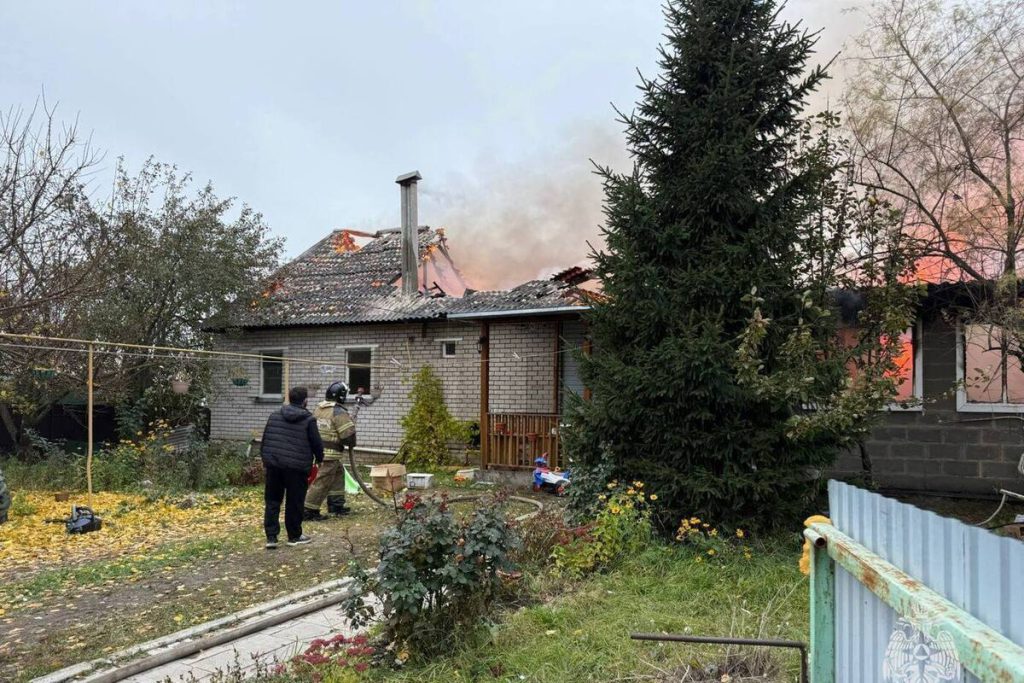 Жилой дом полностью выгорел при пожаре в Грязях Липецкой области