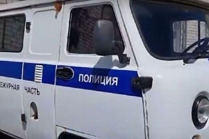 Директор вагона-ресторана арестован за неповиновение полиции в Курске