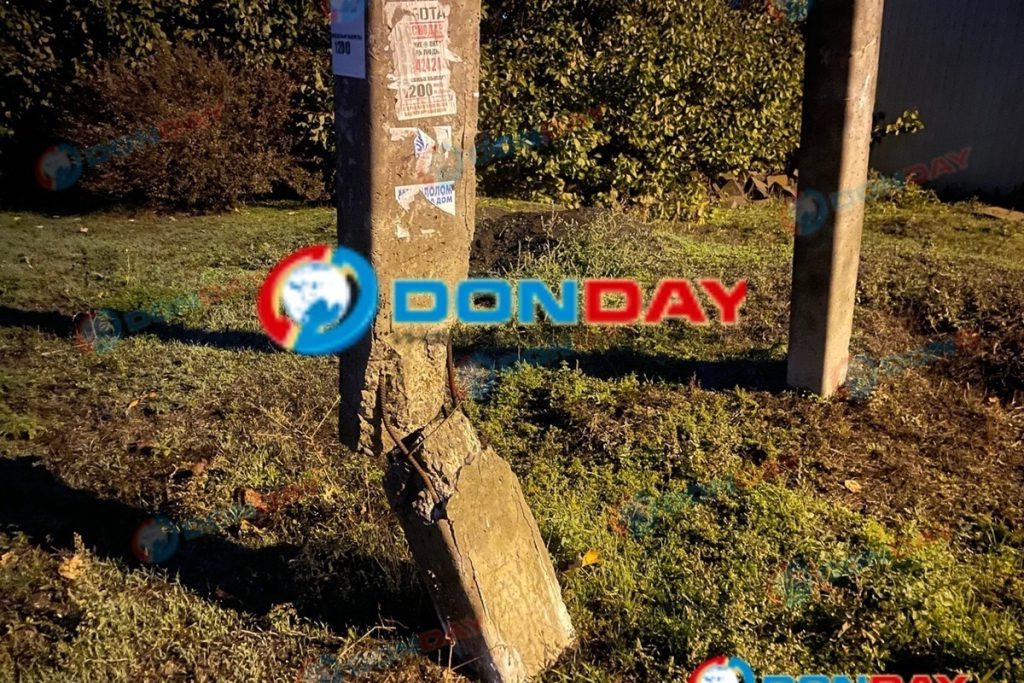 На Магнитогорской в Ростове спустя месяц так и не заменили опасную опору у тротуара