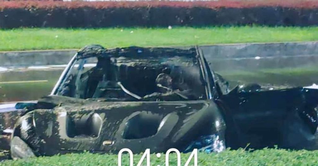 Incendio di un&#039;auto elettrica Xiaomi blocca le portiere e fa crollare il titolo in Borsa