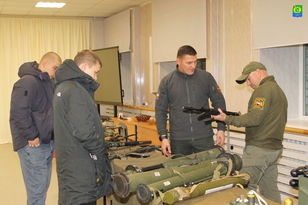 Плесецкий округ отметил годовщину волонтерского движения в поддержку СВО