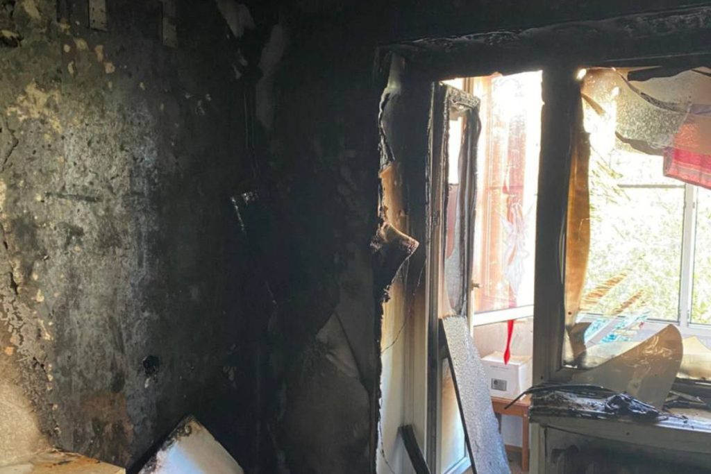 Incendi a Rostov: la mancata osservanza delle norme di sicurezza antincendio causa due gravi incidenti nella città russa