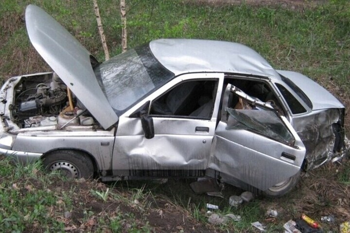 Легковушка вылетела с трассы на Северном обходе Ростова-на-Дону