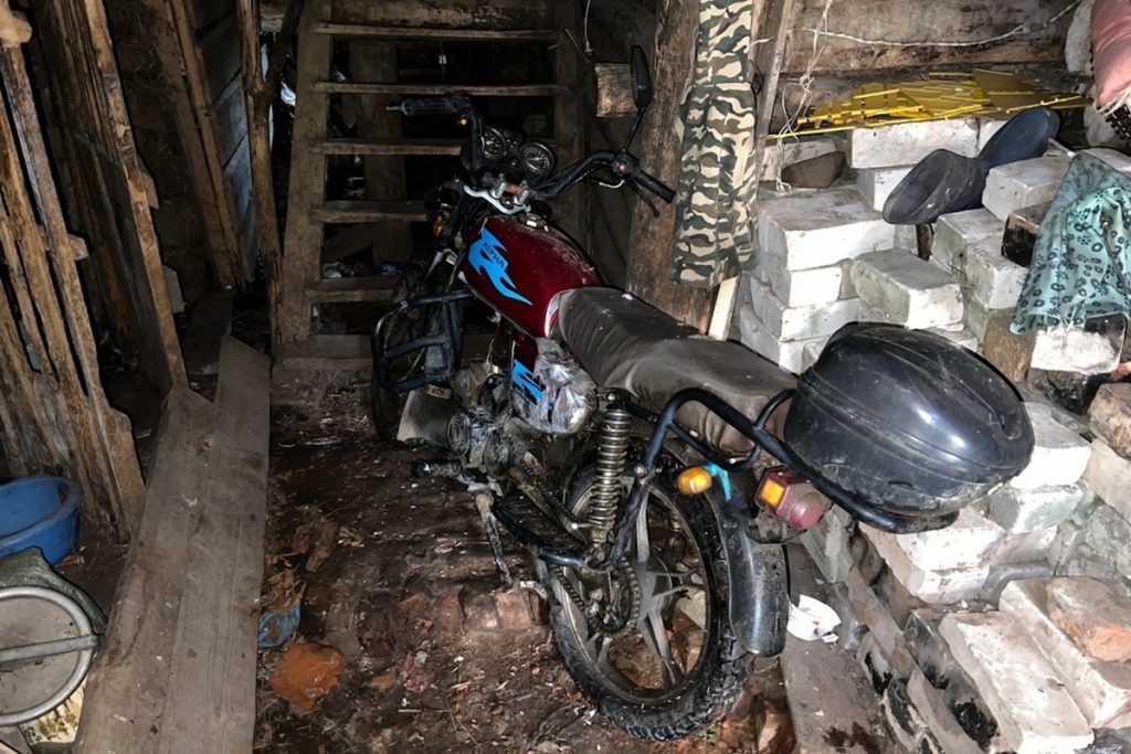 Vendetta fallita: uomo cerca di smontare il motorino dell&#039;ex partner nella regione di Kostroma, fermato dalle autorità