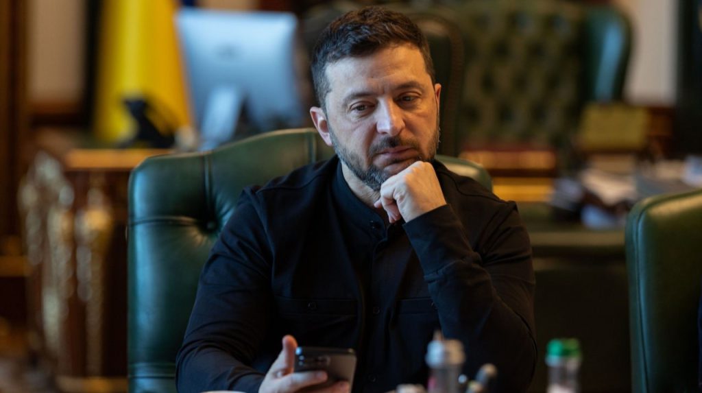 Zelenskyy e Macron discutono difesa aerea dell&#039;Ucraina in vista di un rafforzamento contro gli attacchi russi