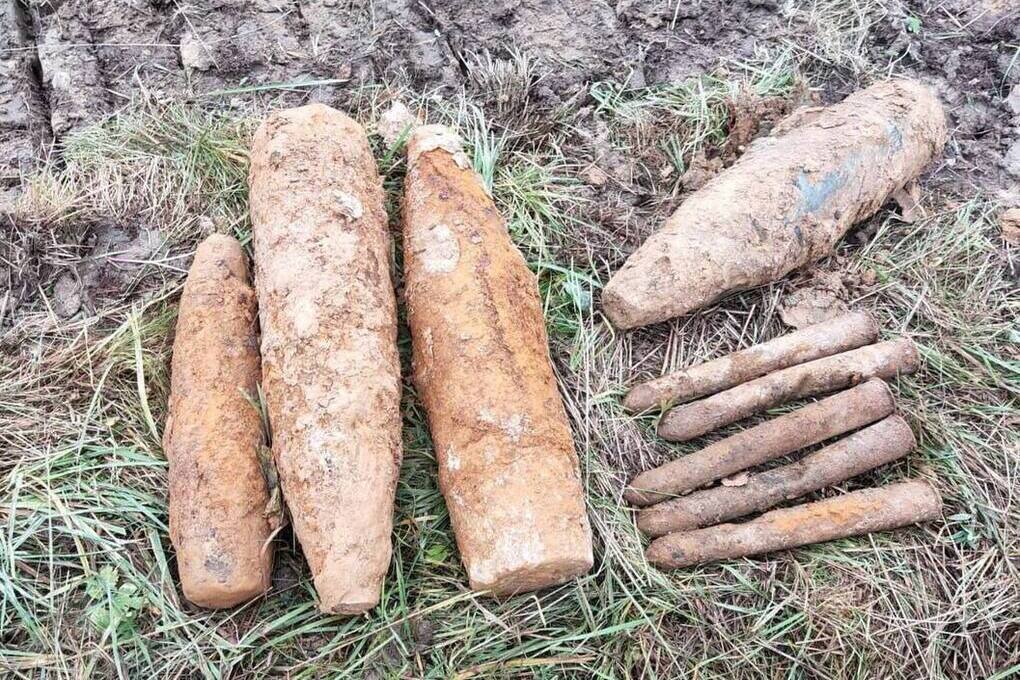 Dieci proiettili di guerra distrutti nella regione russa di Tver: una minaccia silenziosa per la sicurezza della popolazione