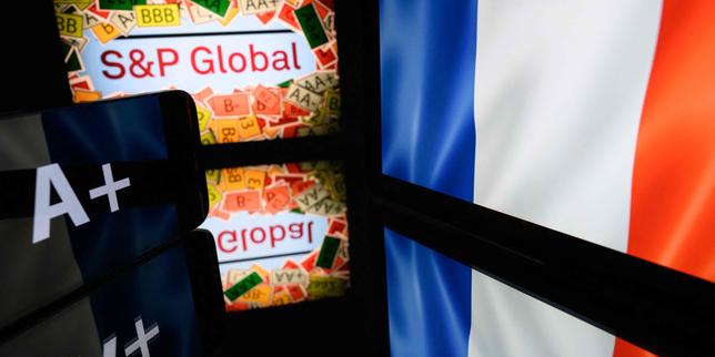 Quelle est la note de la dette française chez Moody’s, Fitch et S&amp;P, et comment a-t-elle évolué ?