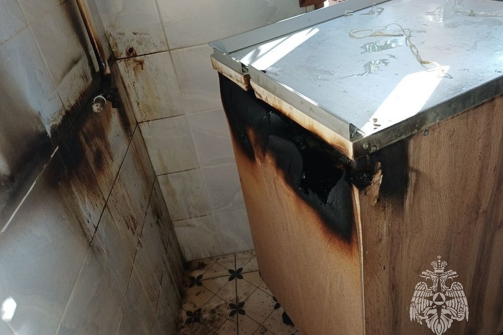 В Курске произошел пожар в доме из-за неисправности газового оборудования