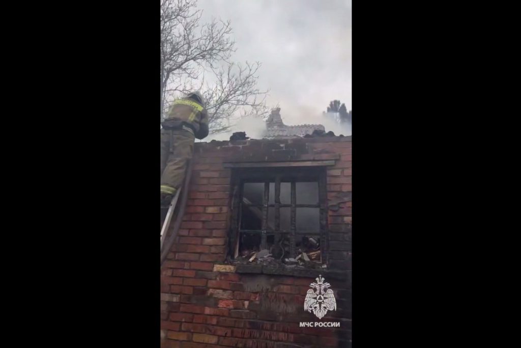 На пожаре в Горловке пострадала женщина