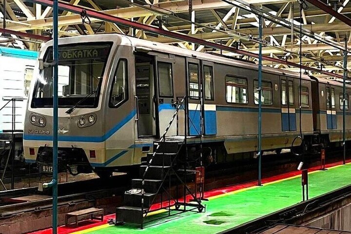 На линию казанского метро после капремонта вышел электропоезд «Русич»