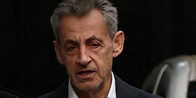 Emmanuel Macron juge « normal, sur le plan humain » d’avoir reçu Nicolas Sarkozy à l’Elysée, quatre jours avant son incarcération