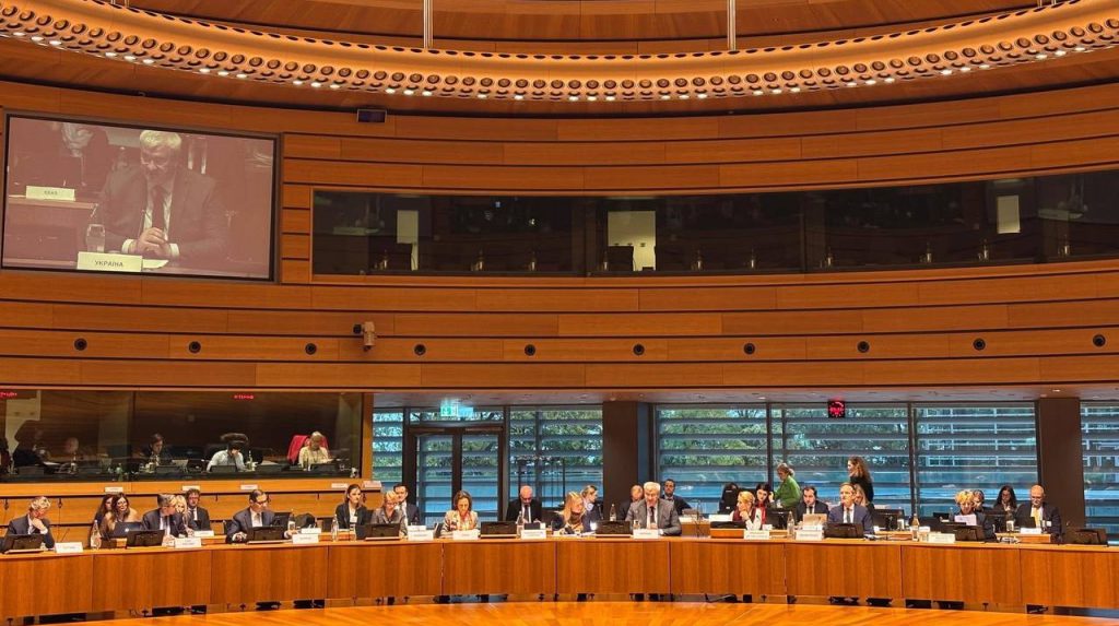 Ukrainian foreign minister briefs EU on Trump-Zelenskyy meeting and calls for pressure on Russia