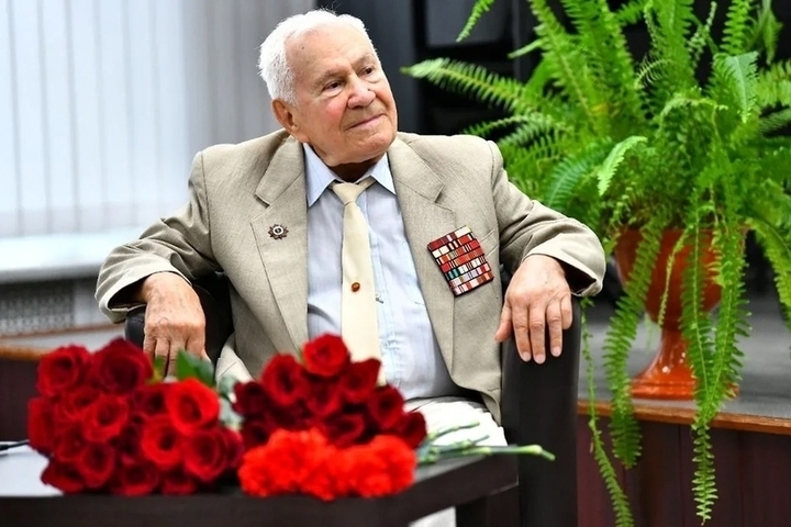 Veterano della Grande Guerra Patriottica insignito dell&#039;Ordine dell&#039;Amicizia da Putin