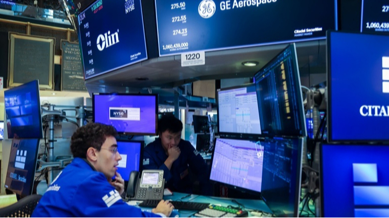 Incontro Trump-Putin: Azioni Ucraine in Rialzo sulla Borsa di Varsavia, ma la Prudenza è d&#039;Obbligo