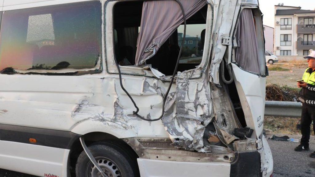 Incidente Mortale su un&#039;Autostrada in Turchia: Una Tragedia che Sottolinea l&#039;Importanza della Sicurezza Stradale