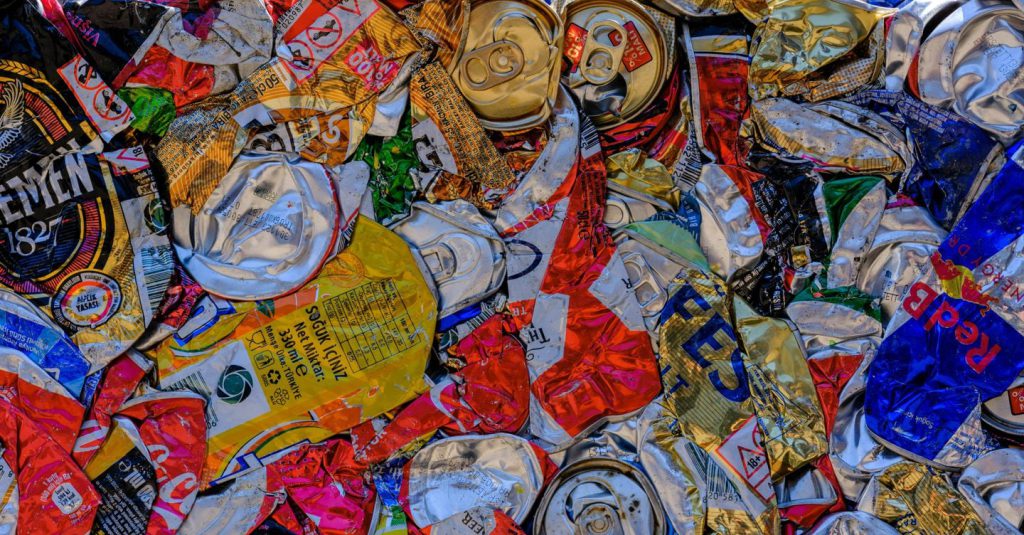 Tasso di riciclo degli imballaggi in alluminio in Italia in calo: cause e conseguenze per l&#039;ambiente