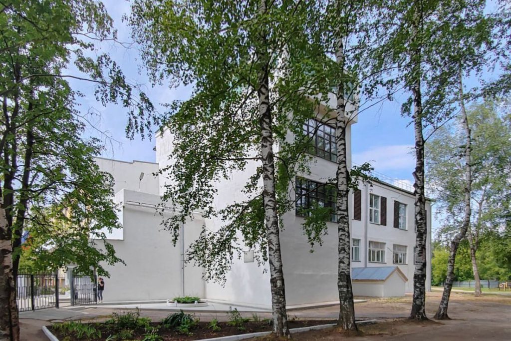 Intervento di manutenzione su un monumento architettonico in Russia: il restauro della scuola di Vorb&#039;evo nella regione di Ivanovo