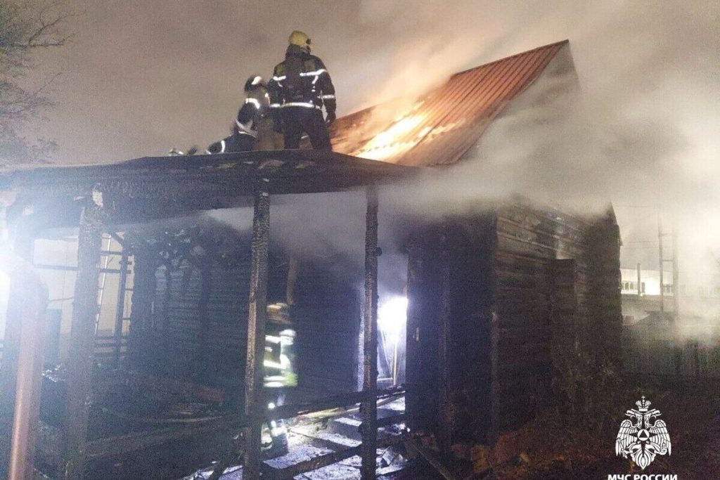 За сутки в Чувашии горела баня, пострадавших нет