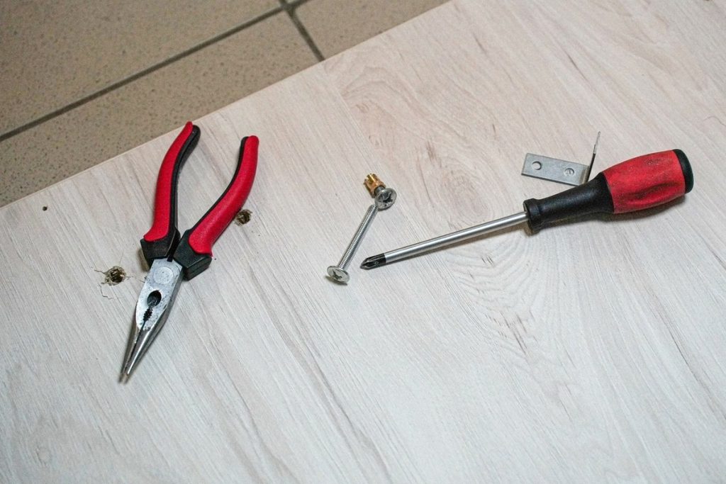 Investimenti per la manutenzione: la società Tulagorvodokanal investe 1,5 milioni di rubli per la riparazione del tetto del suo edificio