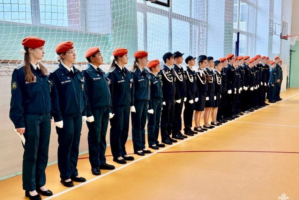 Kadeti del Ministero per le Situazioni di Emergenza della Russia Mostreranno le Loro Abilità a Poljarnye Zori