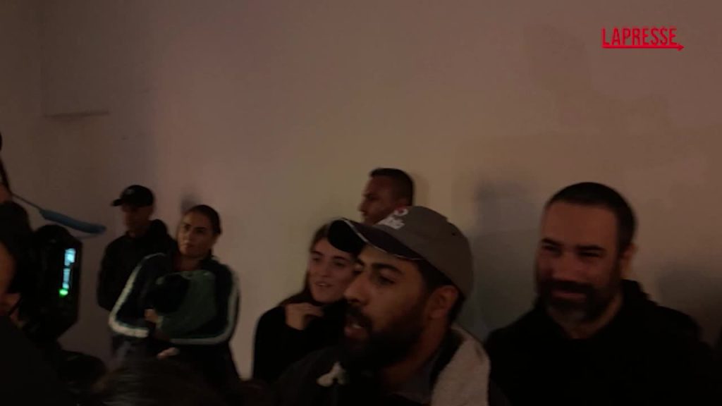 Bologna, dopo gli sfratti collettivo Plat occupa stabile in via don Minzoni