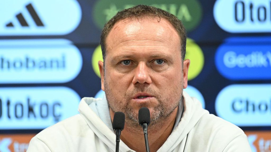 Il Tecnico del Fatih Karagümrük Marcel Licka Dopo la Sconfitta contro il Fenerbahçe: Nessuna Scusa per la Decisione dell&#039;Arbitro