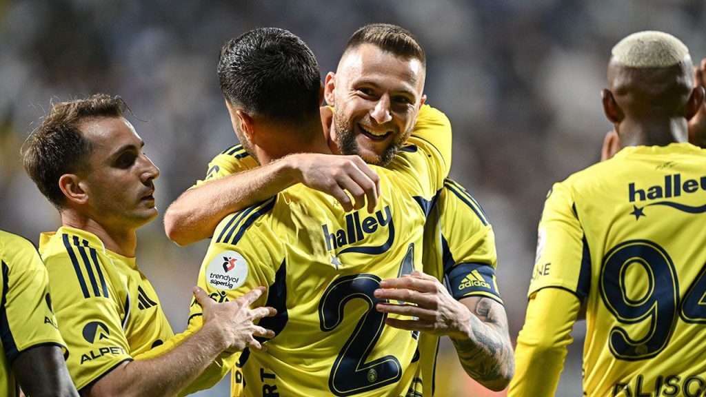 Canlı: Fenerbahçe&#039;nin konuğu Karagümrük