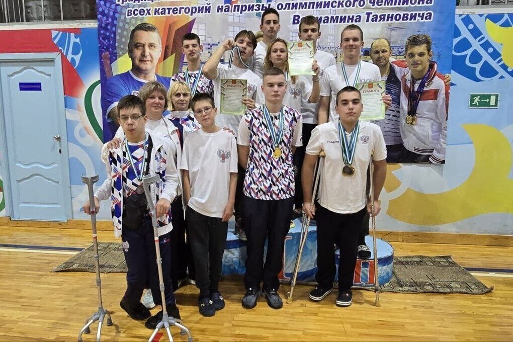 Сорок три медали завоевали дончане на  Всероссийских соревнованиях по плаванию среди лиц с ПОДА