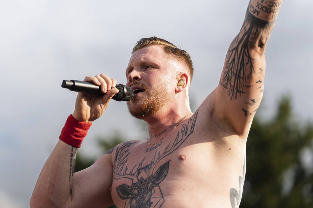 Finch sieht sexuelle Belästigung im Publikum: Er zögert keine Sekunde