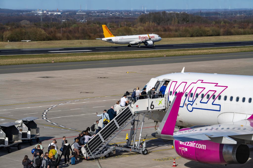 Chiusura di Eurowings all&#039;aeroporto di Dortmund: impatto sulla connettività aerea e sull&#039;economia locale