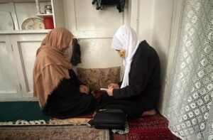 Afghanistan in Crisi: la Proibizione dell&#039;Istruzione Femminile e l&#039;Aumento dei Matrimoni Forzati e Infantili
