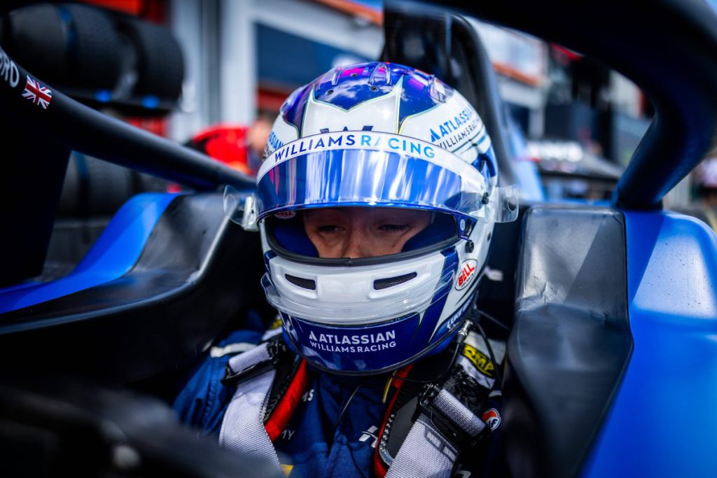 Formel-1-Team macht es offiziell! ER steigt ins Cockpit