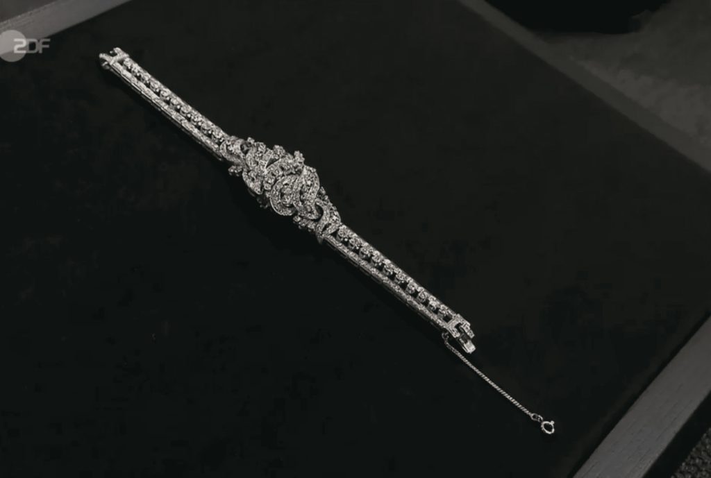 Un Bracciale Emozionale Sconvolge Horst Lichter a Bares für Rares