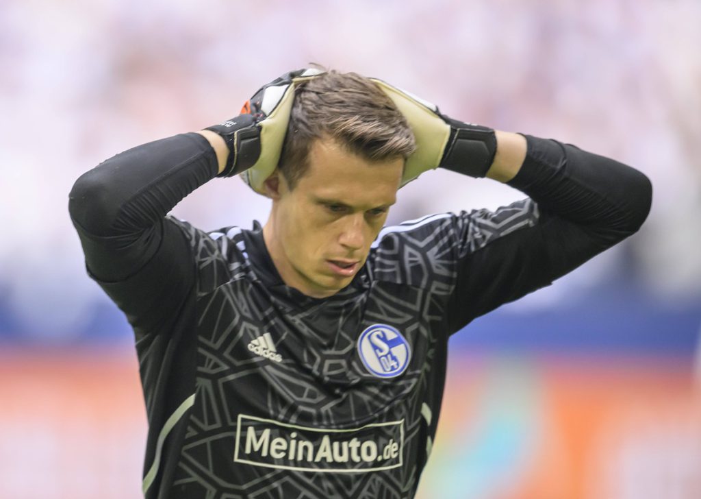 Ex Calciatore del FC Schalke 04 Trova il Successo Fuori dal Campo