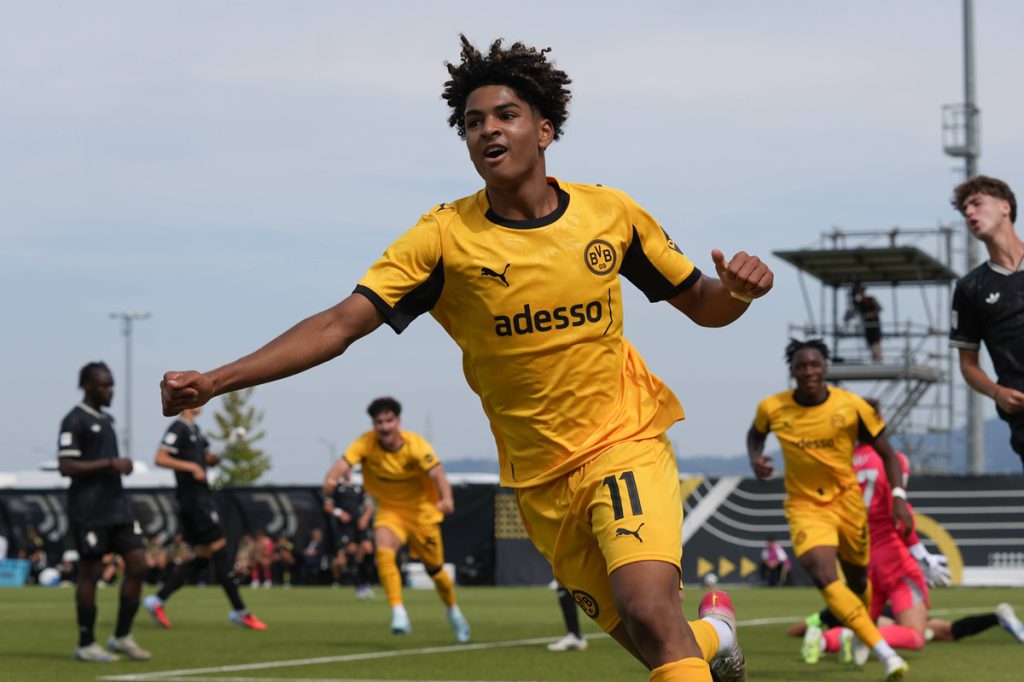 Großer Schritt für Mega-Juwel von Borussia Dortmund! BVB schaut genau hin