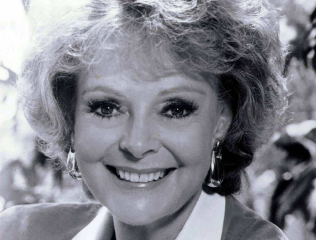 Addio a June Lockhart icona di Lassie e Lost in Space all&#039;età di 100 anni
