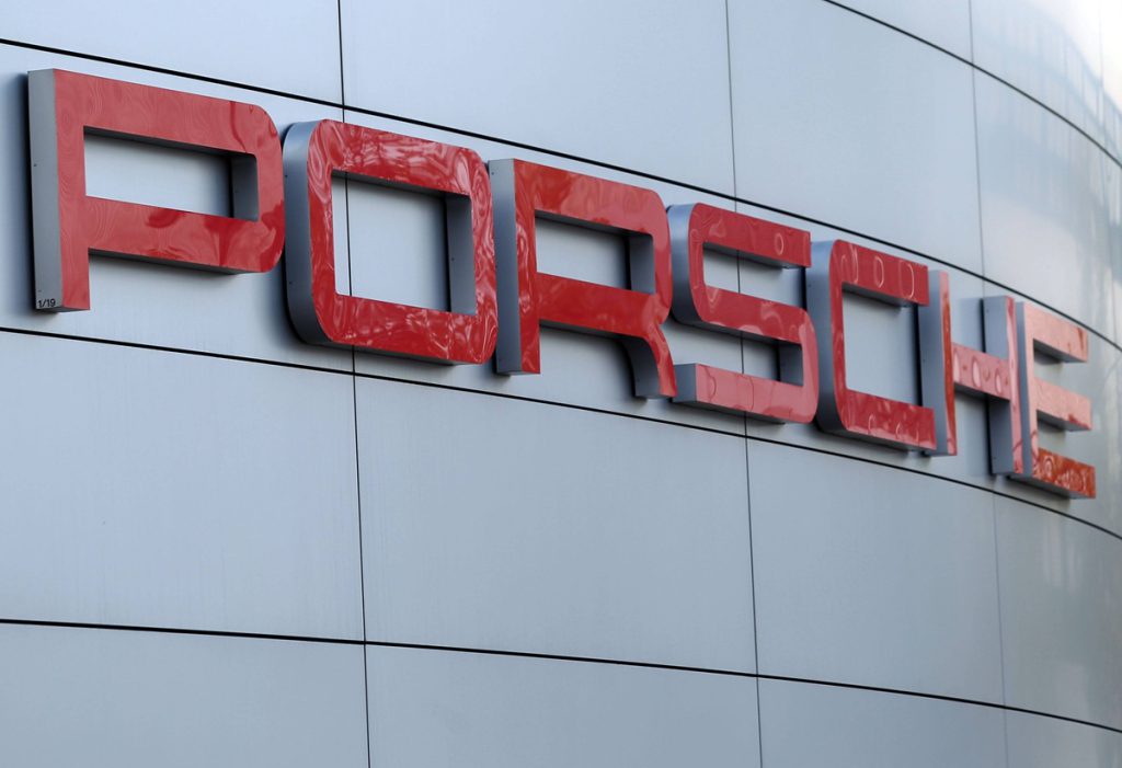 Abwärtsfahrt bei Porsche! Knapp 96 Prozent Gewinn futsch ++ Stellenabbau geplant