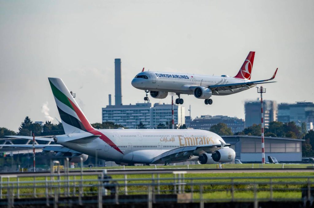 Niederländer feiern Düsseldorfer Flughafen – „Günstig, leise, kompakt“