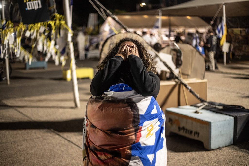 Geisel-Freilassung in Israel: Emotionale Szenen einer kämpfenden Mutter