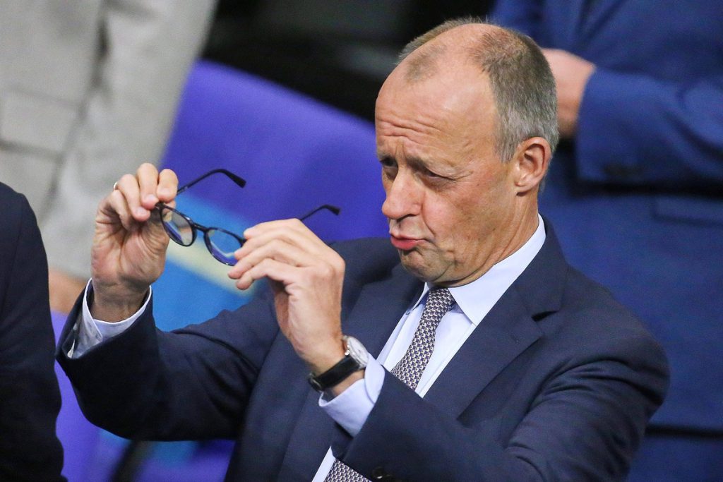 „Brandbeschleuniger“! Fassungslosigkeit über Merz – Krach in der eigenen Partei